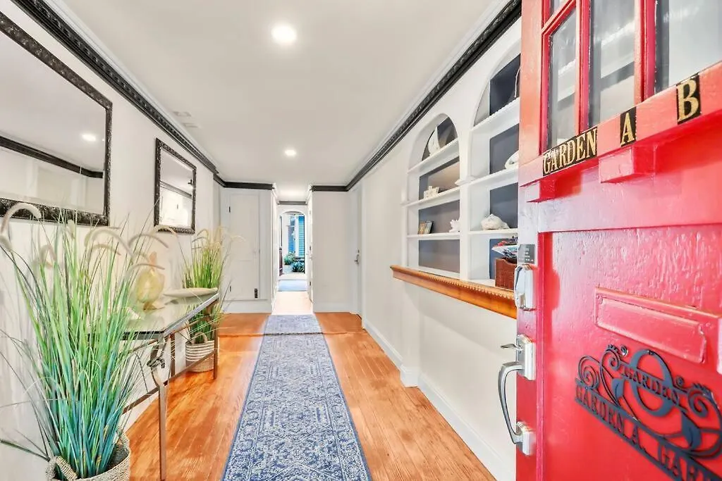 New2/2 Garden Apartment Historic Savannah