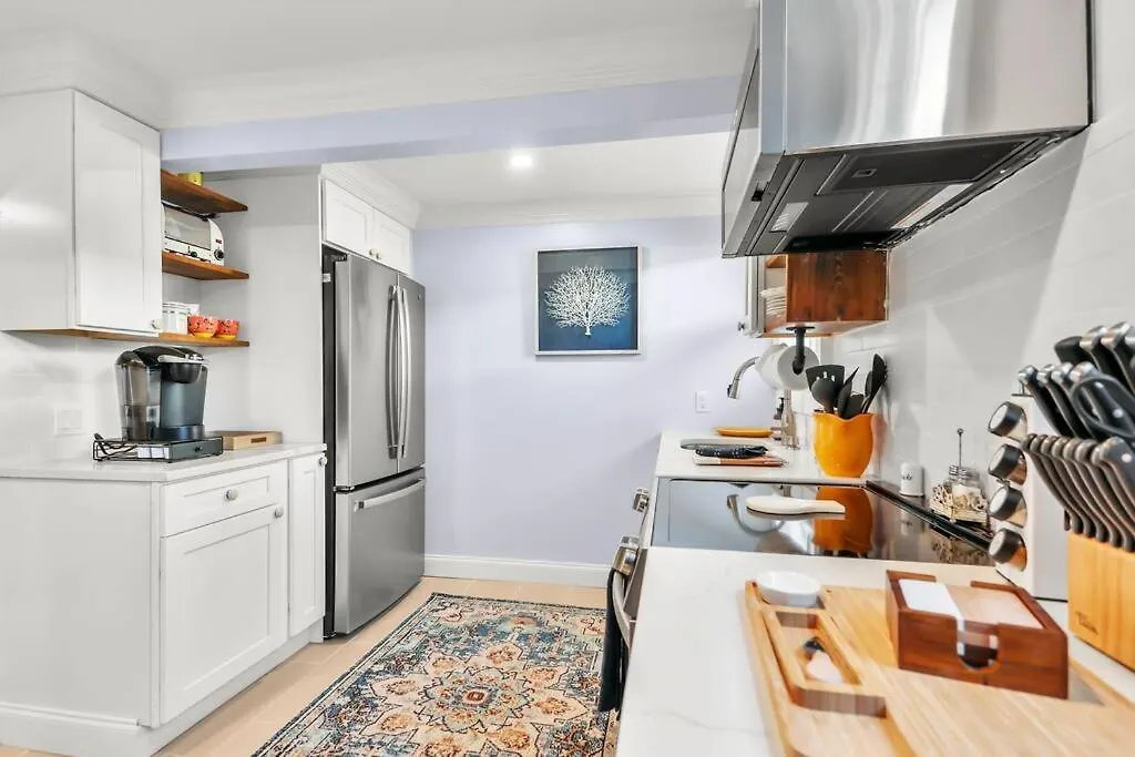 New2/2 Garden Apartment Historic Savannah 0*,